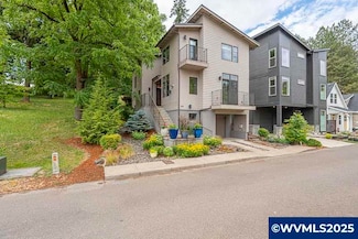 1892 Cousteau Loop SE, Salem, OR 97302