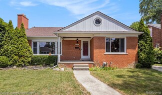 22011 Englehardt St, Saint Clair Shores, MI 48080