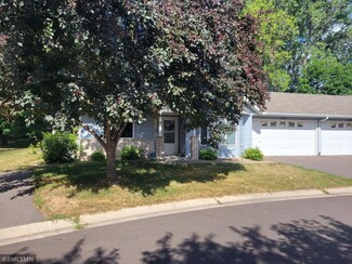 647 Belland Ave, Saint Paul, MN 55127