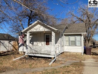 512 W Woodside St, McPherson, KS 67460