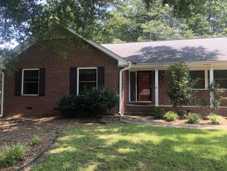 4118 Galax Dr, Raleigh, NC 27612