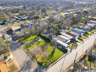 202 Eskimo St, San Antonio, TX 78225