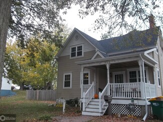 703 W Devoe St, Creston, IA 50801