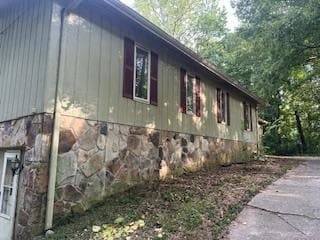 1911 Sourwood Dr, Dalton, GA 30720