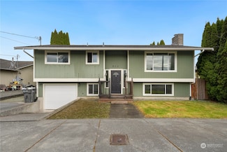 982 S Anacortes St, Burlington, WA 98233