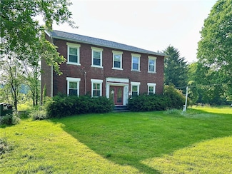 3698 Frew Mill Rd, New Castle, PA 16101