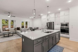 1070 Harper Dr, Roswell, GA 30076