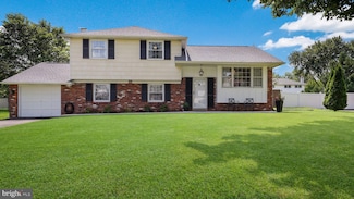 29 Maurice Ln, Hatboro, PA 19040