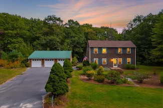 30 Oxbow Cir, Naples, ME 04055