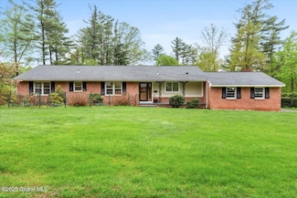 50 Darroch Rd, Delmar, NY 12054
