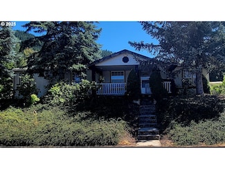 193 Clark St, Myrtle Creek, OR 97457