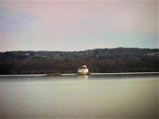 272 River Rd, Ulster Park, NY 12487