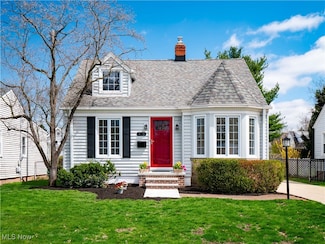 415 Glen Park Dr, Bay Village, OH 44140