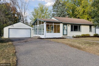 1425 Burke Ave E, Saint Paul, MN 55109
