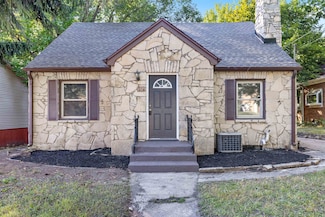 413 Hollister Ave, Rockford, IL 61108