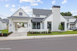 203 Shadow Bend Dr, Broussard, LA 70518