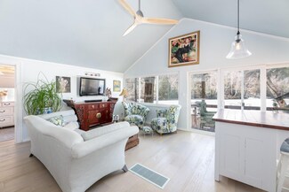 5 Cove Way, New Hampton, NH 03256