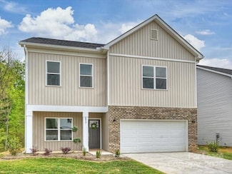 8017 Joy Crossing Ln, Charlotte, NC 28214