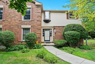 6234 Pepper Hill St Unit 10, West Bloomfield, MI 48322