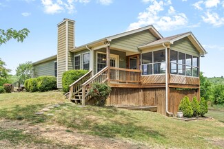 4998 Hurricane Creek Rd, Mc Ewen, TN 37101