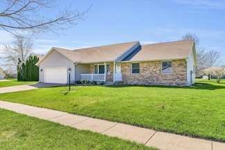 809 Heather Dr, Mahomet, IL 61853