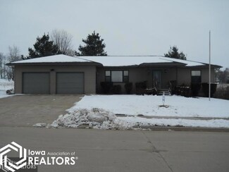 307 North St, Brooklyn, IA 52211