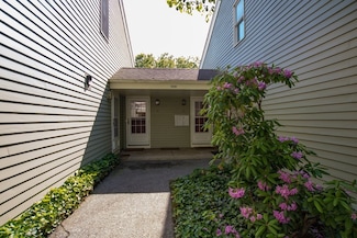 384 S Main St Unit 54, Providence, RI 02903