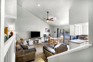 402 Club Villas, Brookeland, TX 75931