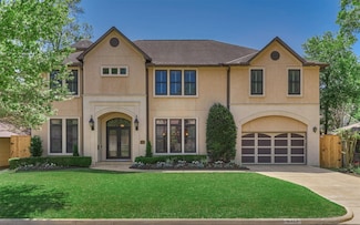 5313 Pocahontas St, Bellaire, TX 77401