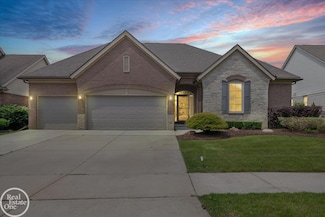 43835 Pheasant Ln, Clinton Township, MI 48038