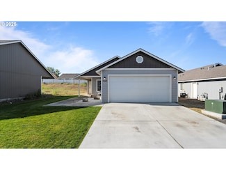 2949 High Desert Loop, Umatilla, OR 97882