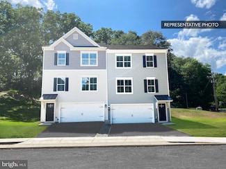 17897 Dave Anne Cir, Stewartstown, PA 17363
