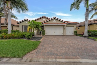 8720 Westwood Oaks Place, Fort Myers, FL 33908