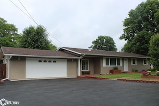 219 Hillcrest Dr, Hamilton, IL 62341