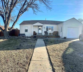 711 W 10th St, La Crosse, KS 67548