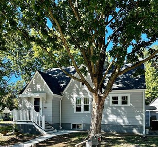 121 S 29th St, Parsons, KS 67357