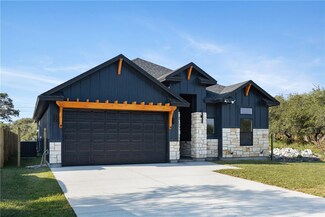 710 S 9th St, Aransas Pass, TX 78336