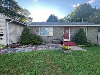 16 Jessica Place, Whitesboro, NY 13492