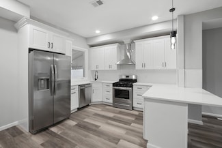 21 Tyson Ln, Jersey City, NJ 07304