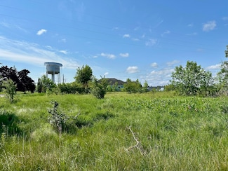 912 S Huron St, Cheboygan, MI 49721