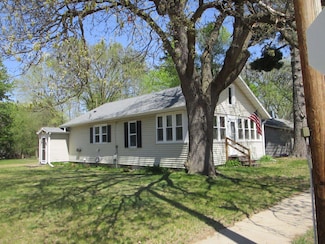 454 W Center St, Adams, WI 53910