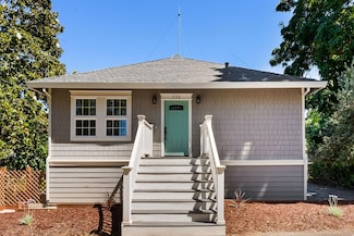 530 Vorden Rd, Walnut Grove, CA 95690