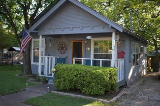 408 S Elm St, Kemp, TX 75143