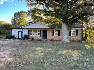 1354 Goble Rd, Hiddenite, NC 28636