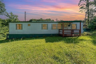 1402 Skeen View Rd, Asheboro, NC 27205