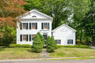 80 W Main St, Chester, CT 06412