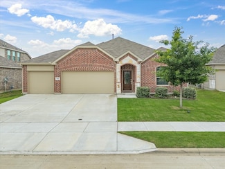 949 Skytop Dr, Haslet, TX 76052