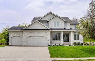 1385 Tulip Tree Ln, West Des Moines, IA 50266