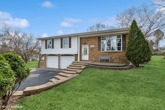 4617 William St, Johnsburg, IL 60051