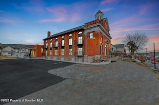 633 Main St, Dickson City, PA 18519